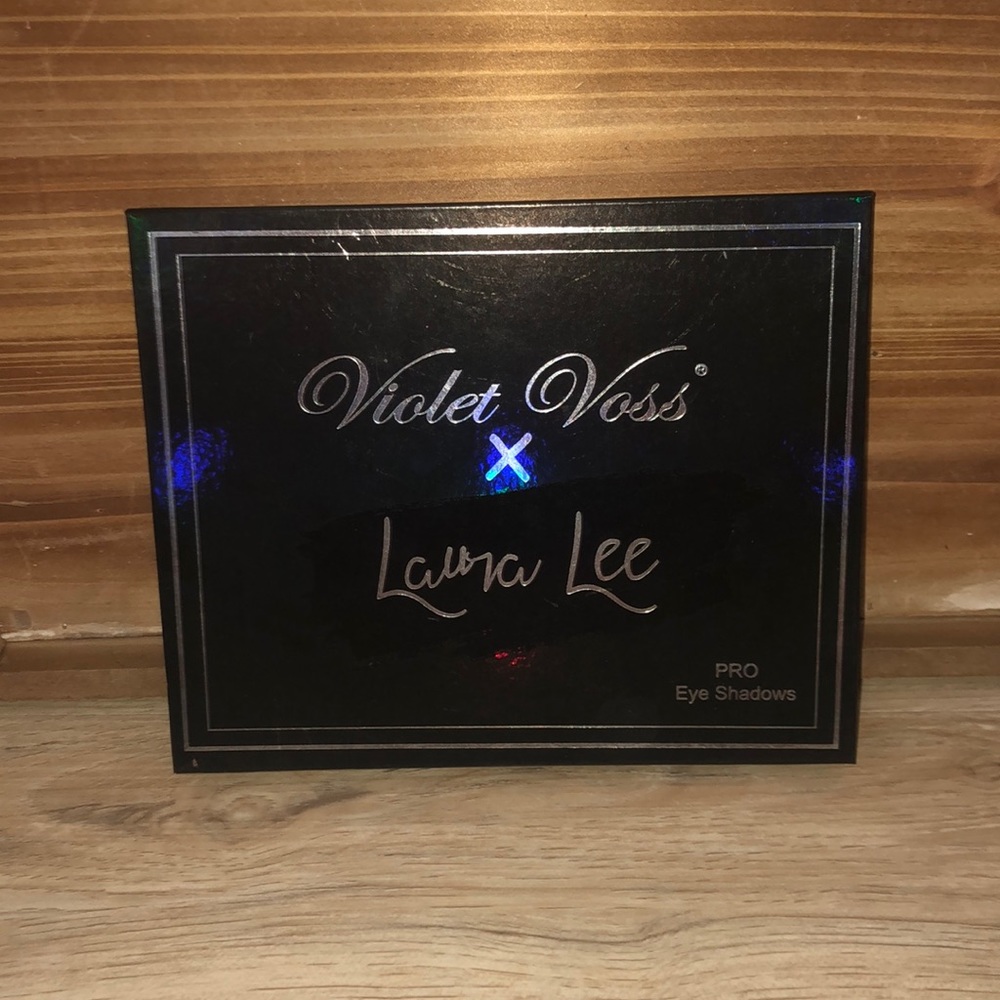 Violet Voss x Laura Lee eye shadow pallet